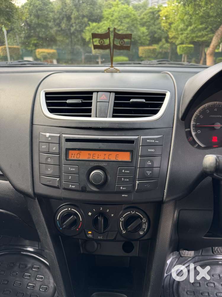 Maruti Suzuki Swift Vxi 1.2 Abs Bs-iv, 2012, Cng & Hybrids
