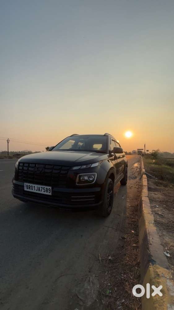 Hyundai Venue Petrol 2024