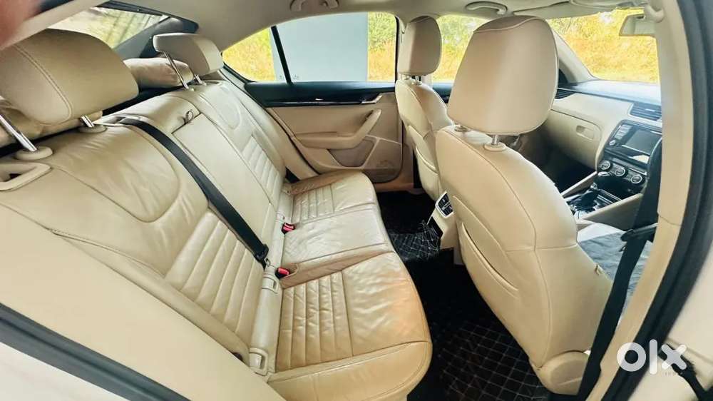 Skoda Octavia Elegance At 2.0 Cr Tdi 2016