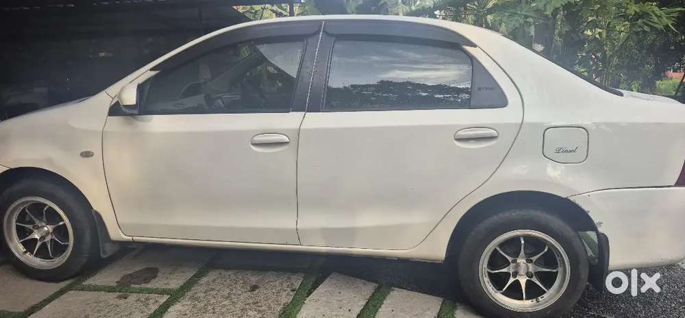 Toyota Etios 2014 Diesel Showroom Service Only