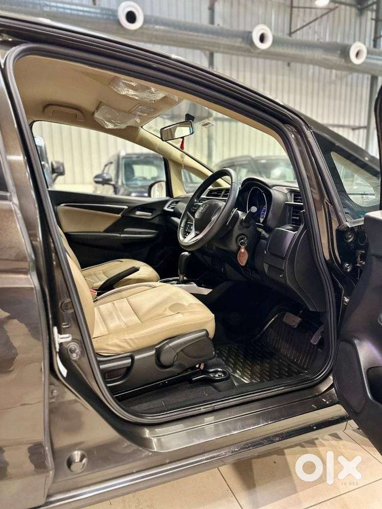 Honda Jazz V Automatic, 2017, Petrol