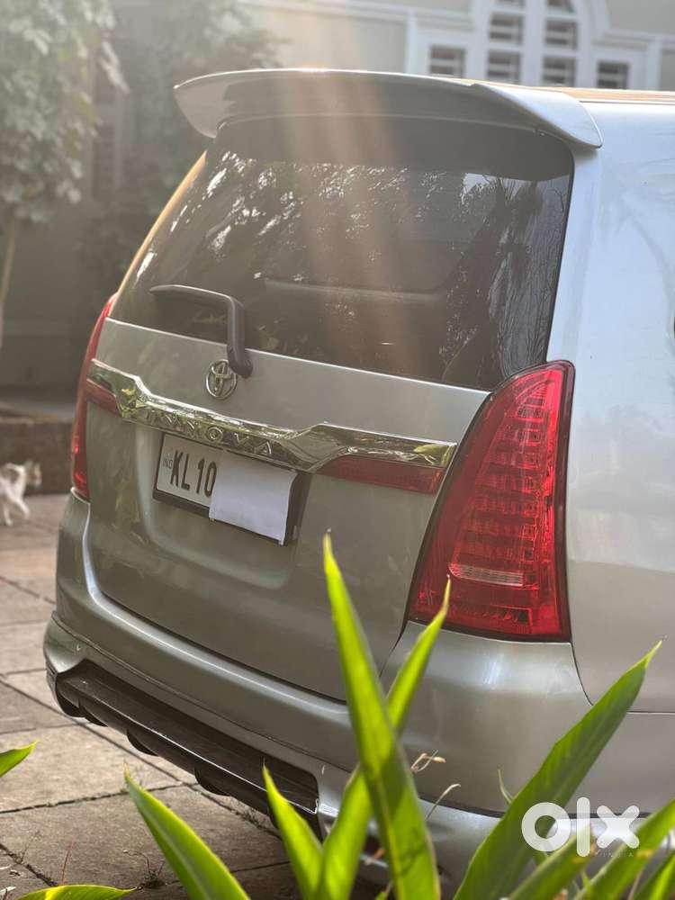 Toyota Innova 2012 Diesel Well Maintained