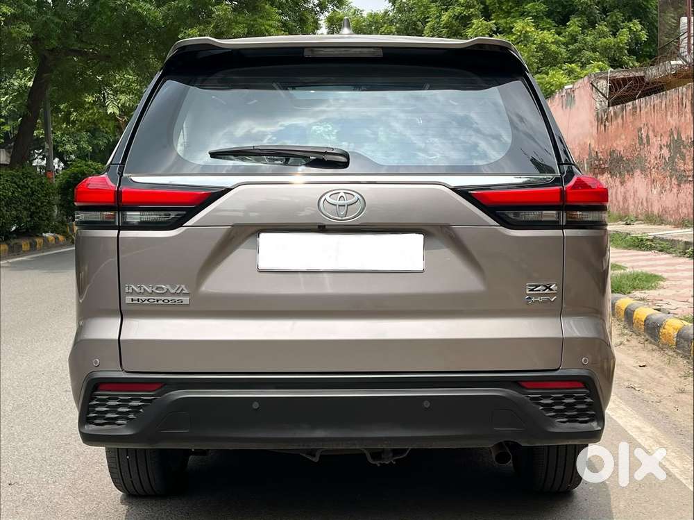 Toyota Innova Hycross 2.0 Zx (o) Hybrid 7 Str, 2025, Electric