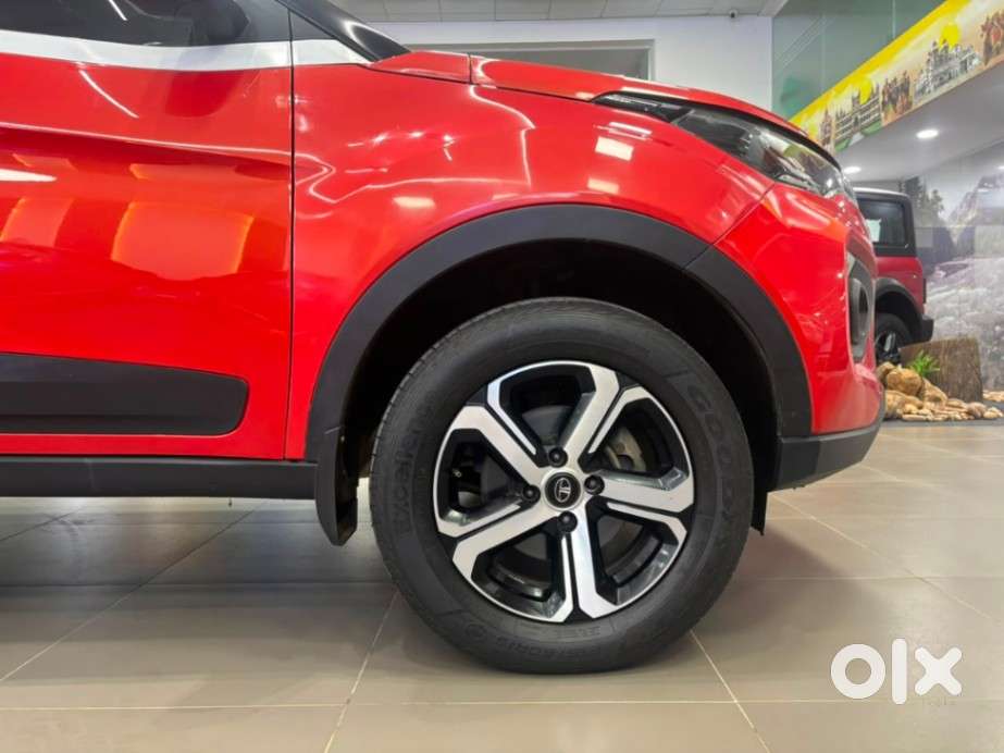 Tata Nexon 1.2 Revotron Xza Plus (o) Amt, 2022, Petrol