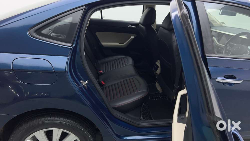 Volkswagen Virtus Highline Plus 1.0 Tsi At, 2023, Petrol