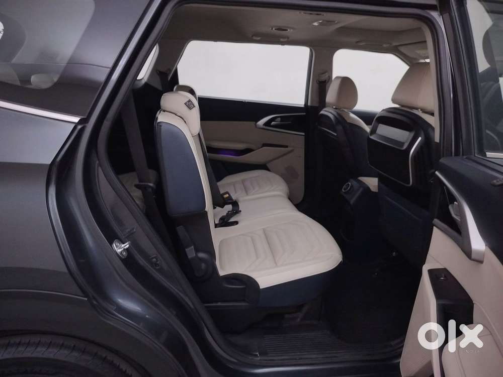 Kia Carens Luxury (o)1.5 Turbo Petrol Dct 7 Str, 2023, Petrol