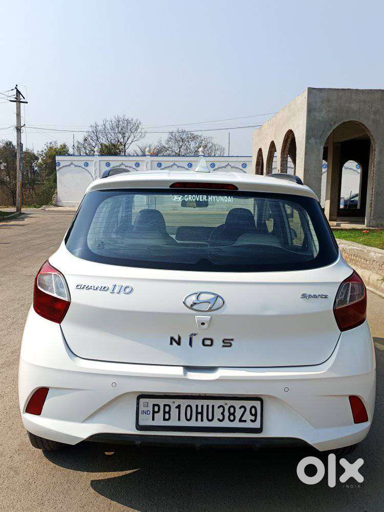 Hyundai Grand I10 Nios Sportz 1.2 At, 2022, Petrol