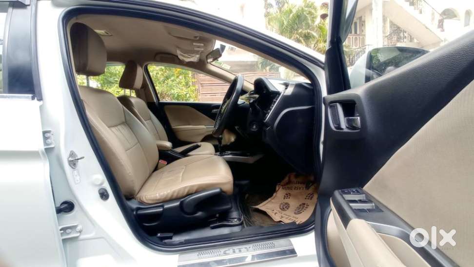 Honda City I-vtec V, 2017, Petrol