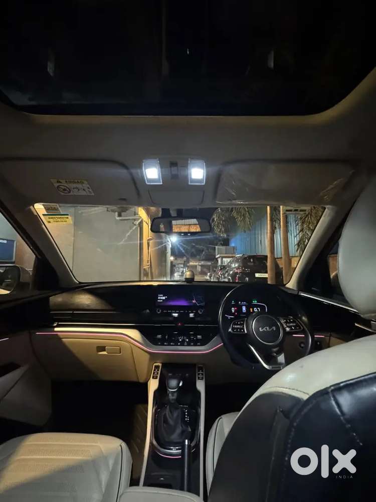 Kia Carens Luxury Variant In Excellent Condition