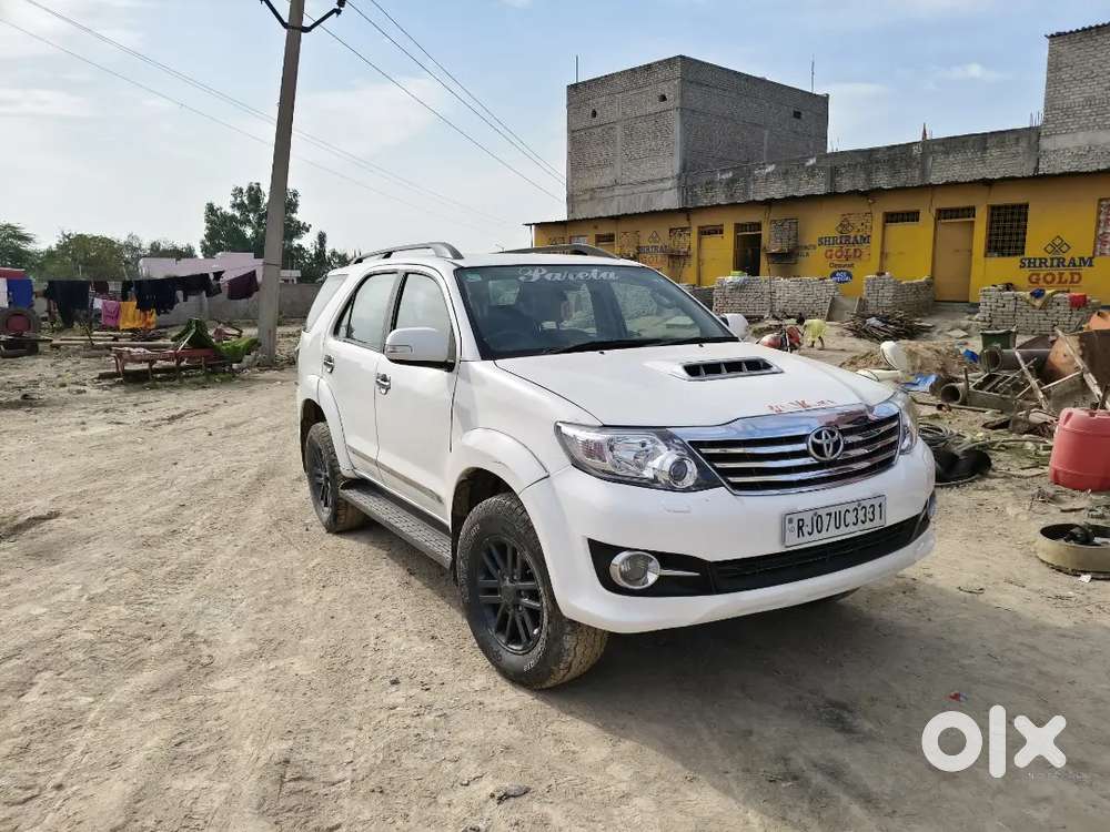 Toyota Fortuner 2015