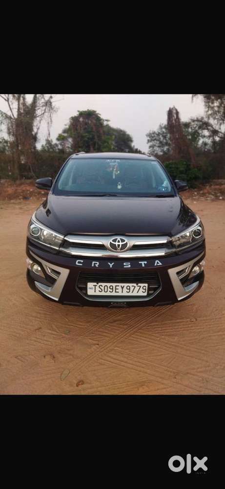 Toyota Innova Crysta 2017 Diesel Well Maintained