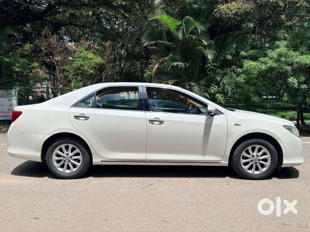 Toyota Camry 2013 Petrol Well Maintained