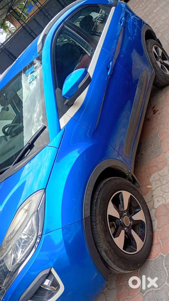 Tata Nexon 1.2 Revotron Xza Plus, 2019, Petrol