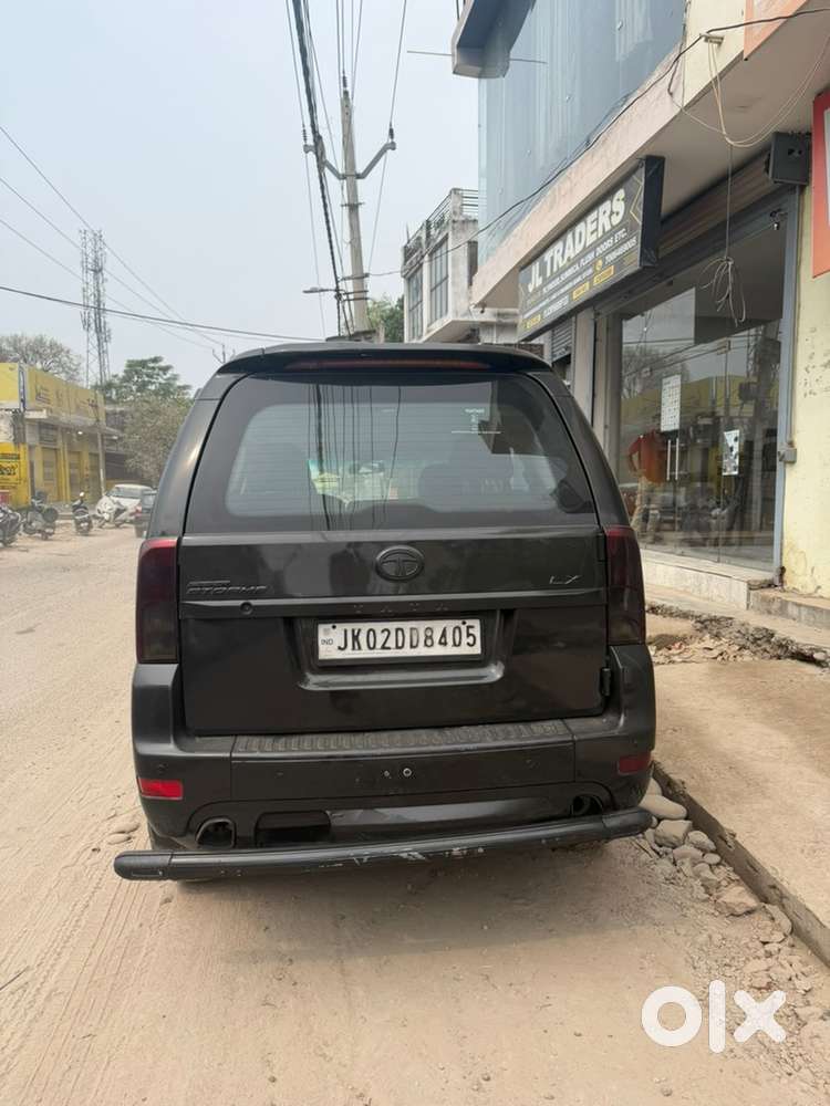 Tata Safari Storme 2014