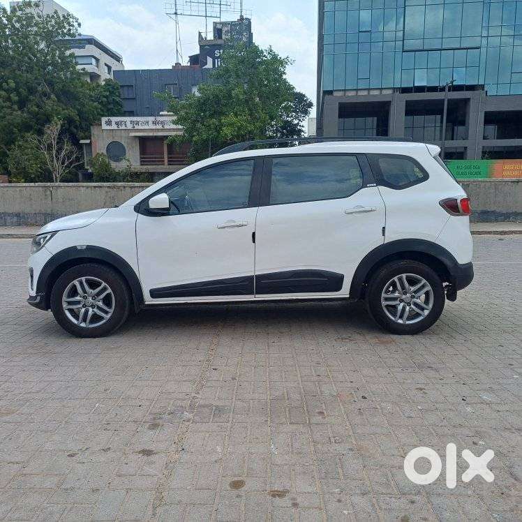 Renault Triber Rxz, 2020, Petrol