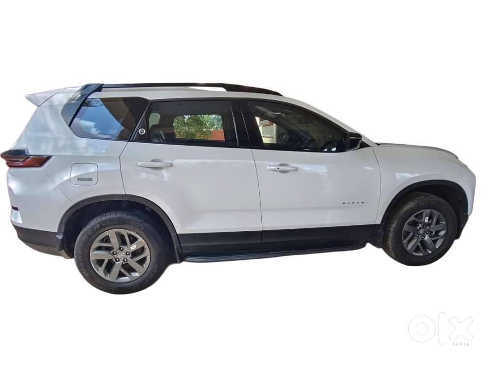 Tata Safari Pure Plus S, 2024, Diesel