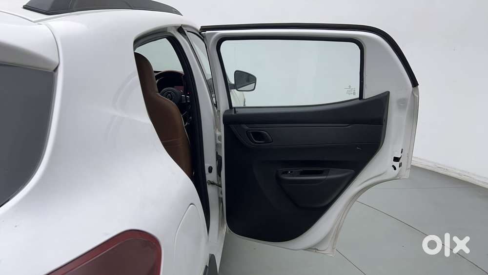 Renault Kwid 2019-ongoing 1.0 Rxt Amt (o), 2020, Petrol