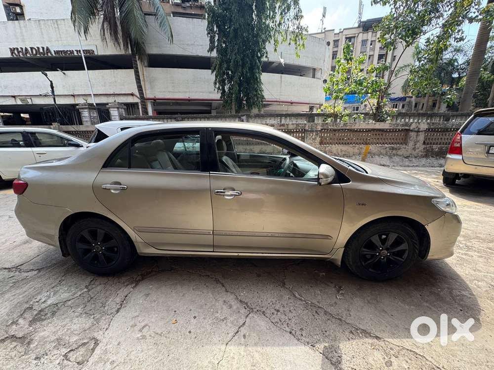 Toyota Corolla Altis 1.8g, 2009 — Petrol Manual