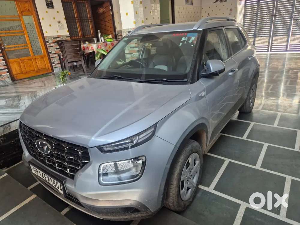 Hyundai Venue 2020 Petrol 62000 Km Driven