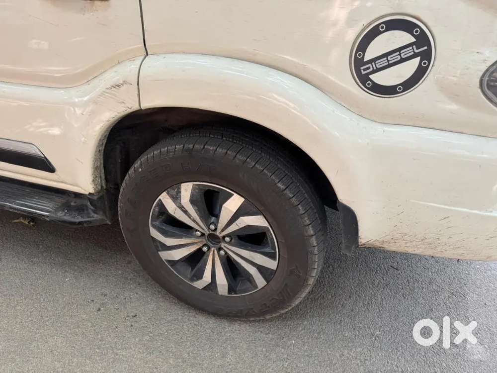 Mahindra Scorpio S10 2014