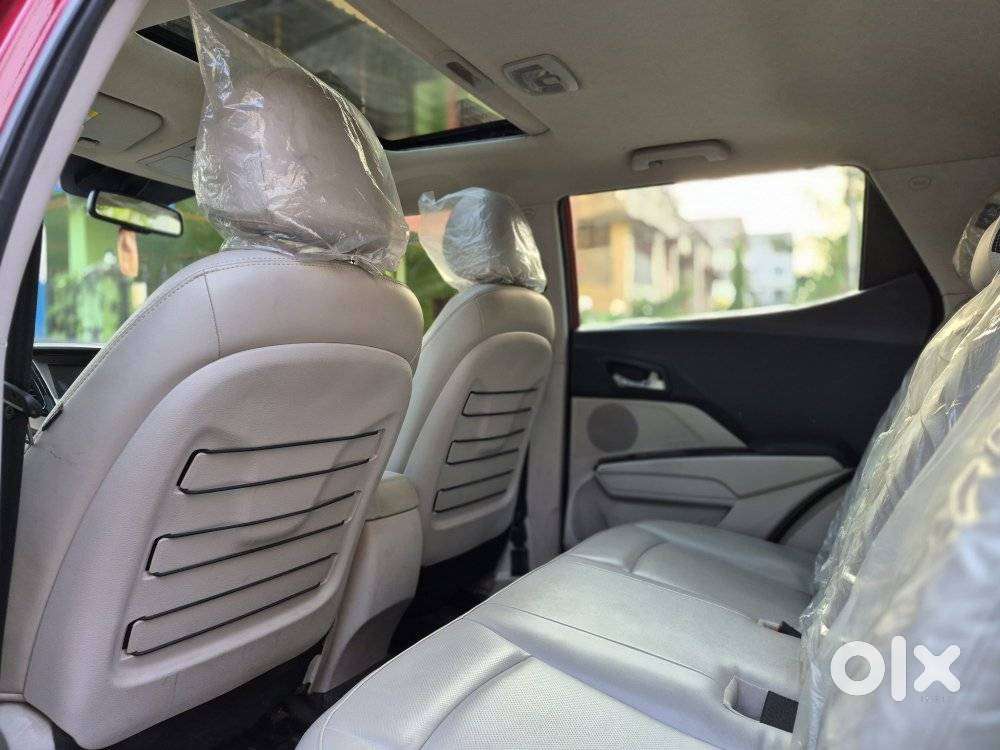 Mahindra Xuv300 W8 Option, 2021, Petrol