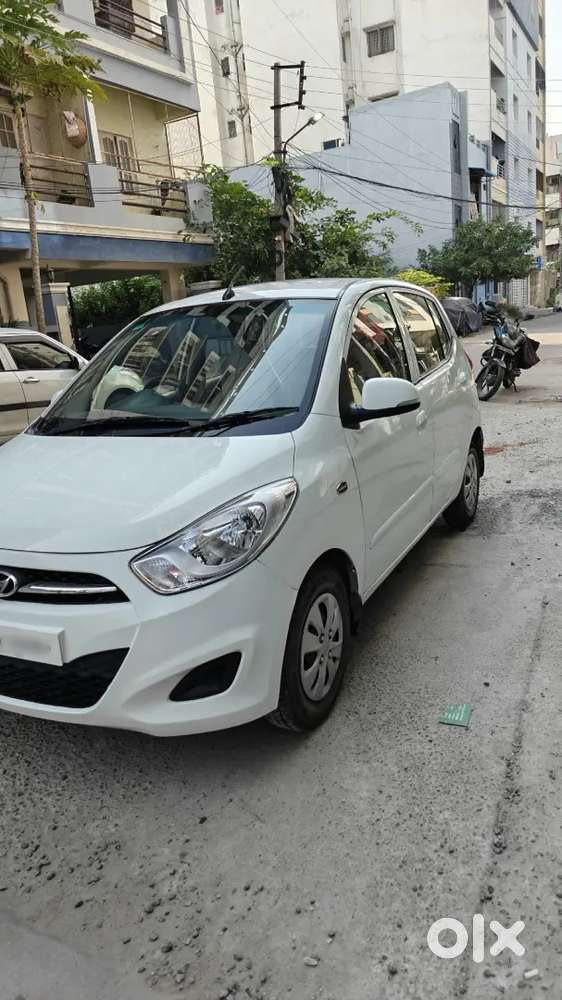 Hyundai I10 Sportz 1.2 Petrol At 2013