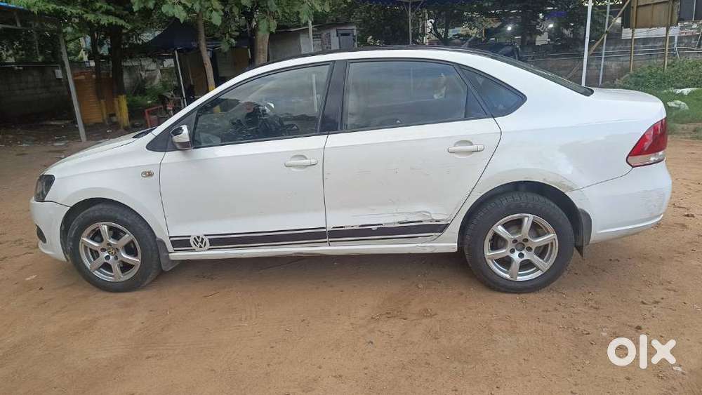 Volkswagen Vento Celeste 1.6 Highline, 2013, Diesel