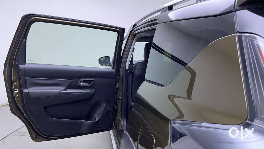 Maruti Suzuki Xl6 1.5 Alpha At, 2022, Petrol