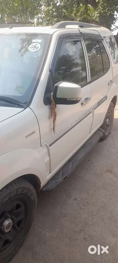 Tata Safari Storme 2017