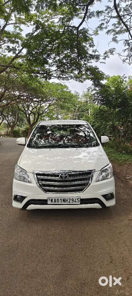 Toyota Innova 2014 Diesel Well Maintained