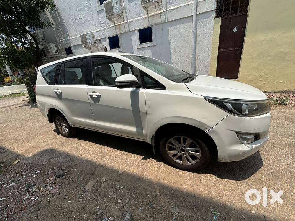 Toyota Innova Crysta 2.4 Vx Mt, 2016, Diesel
