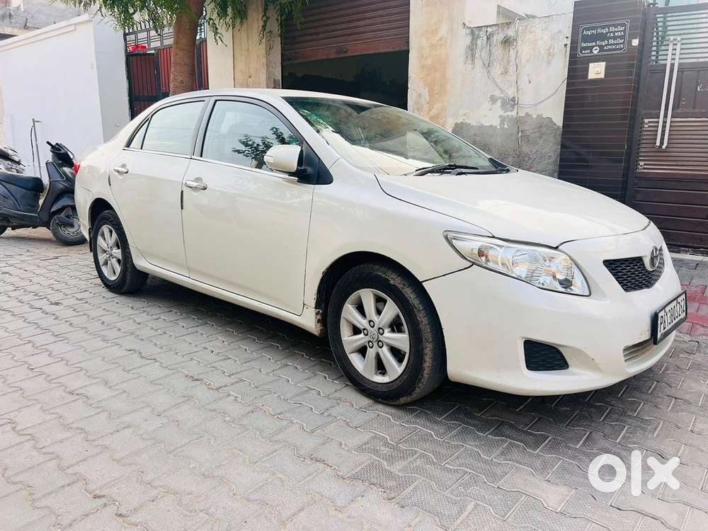 Toyota Corolla Altis 2011 Diesel