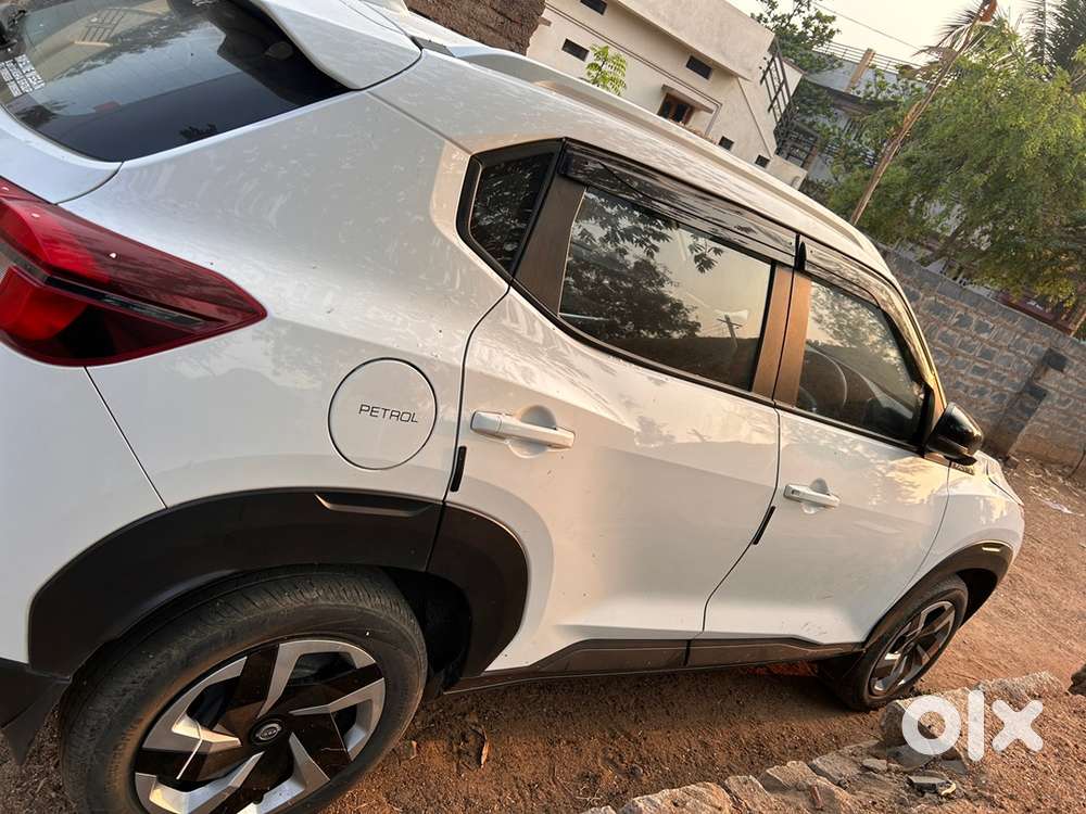Nissan Magnite 2023 Petrol 42823 Km Driven