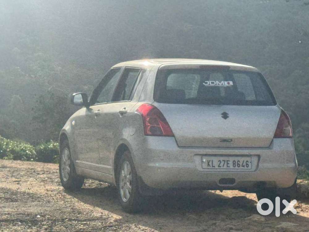 Maruti Suzuki Swift Zxi 2008 Petrol Well Maintained