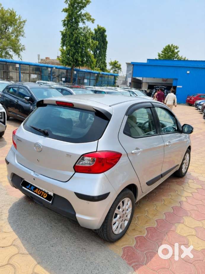 Tata Tiago 1.2 Revotron Xz (o), 2017, Petrol