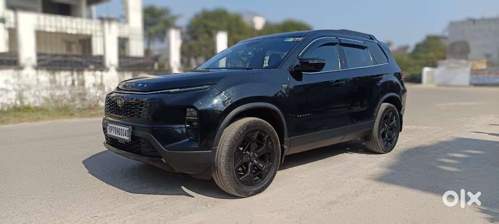 Mahindra Xuv700 Ax 3 Petrol Mt 5 Str (e), 2022, Petrol