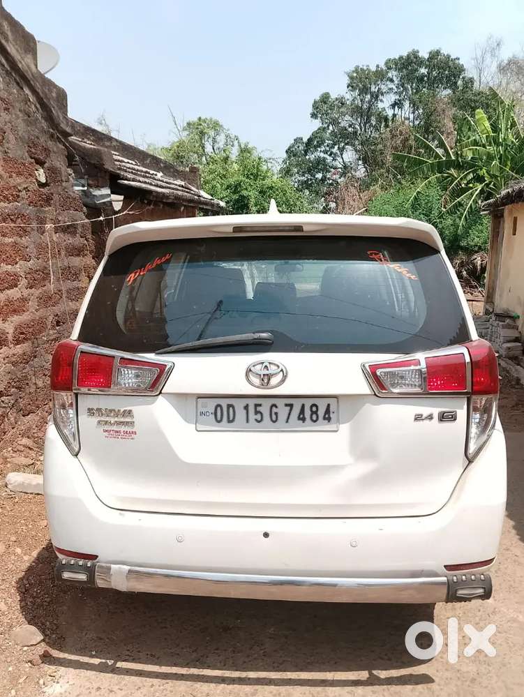 Toyota Innova Crysta 2017 Diesel Well Maintained