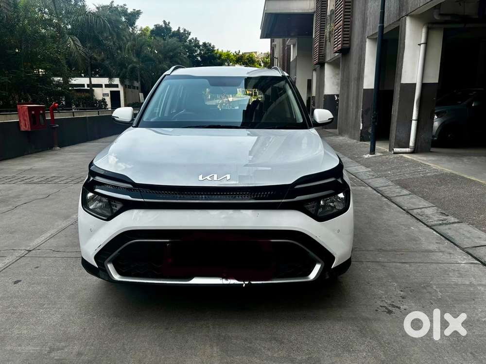 Kia Carens Petrol 2023