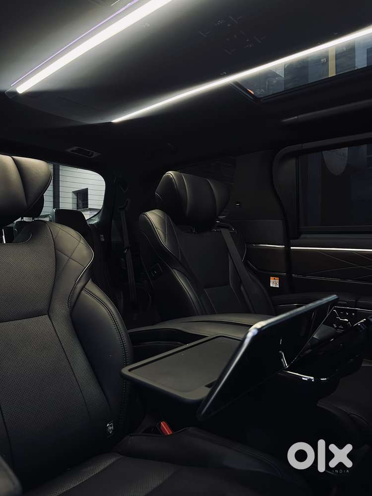 Toyota Vellfire Vip – Executive Lounge, 2025, Petrol