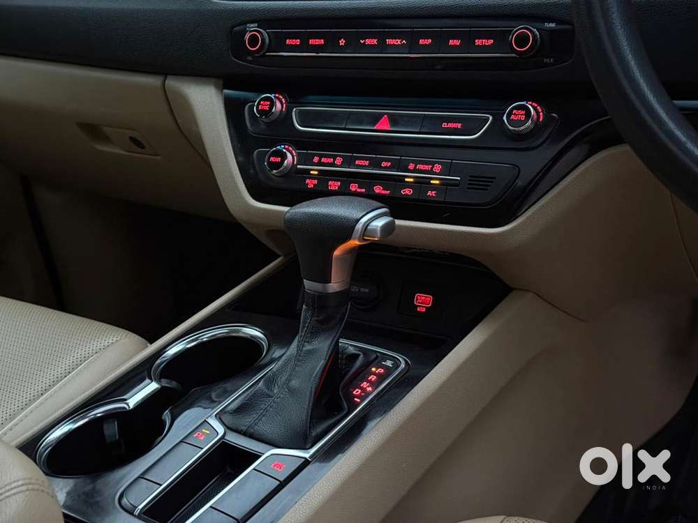 Kia Carnival Limousine, 2022, Diesel