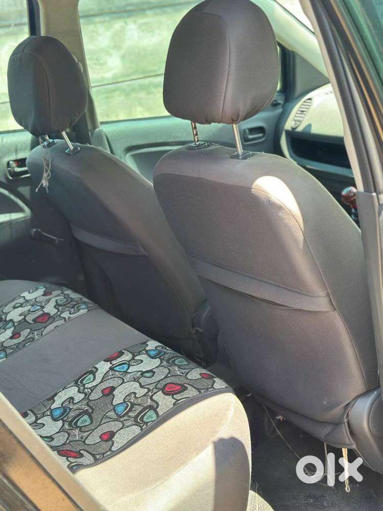 Maruti Suzuki Ritz Lxi, 2011, Petrol