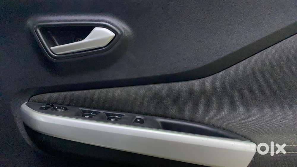 Nissan Magnite 1.0 Xv Turbo Cvt, 2020, Petrol