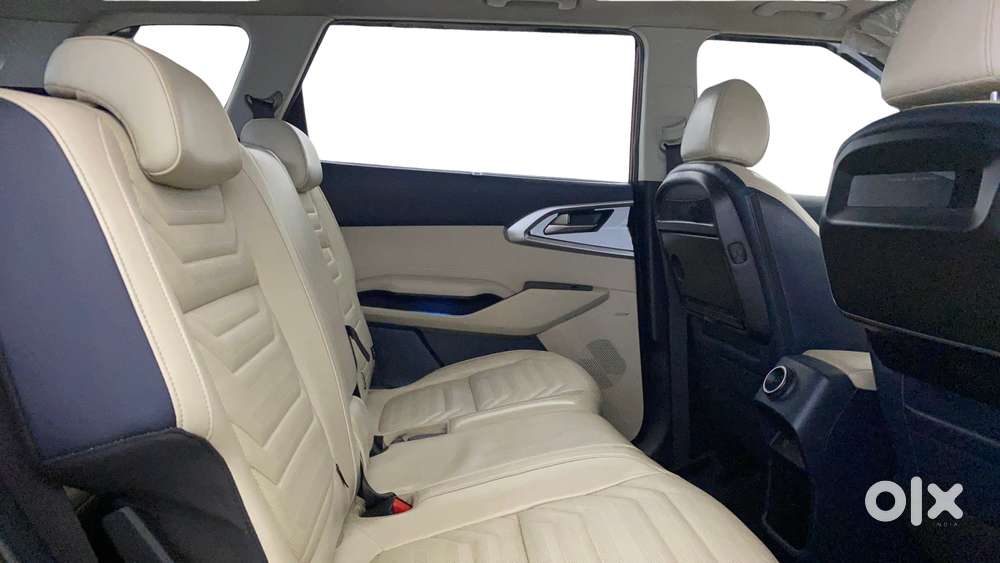 Kia Carens 1.4 Luxury Plus Dct 7 Str, 2022, Petrol