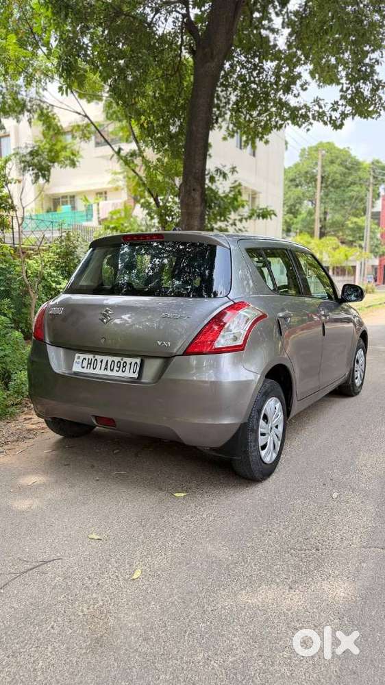 Maruti Suzuki Swift Vxi With Abs, 2012, Petrol