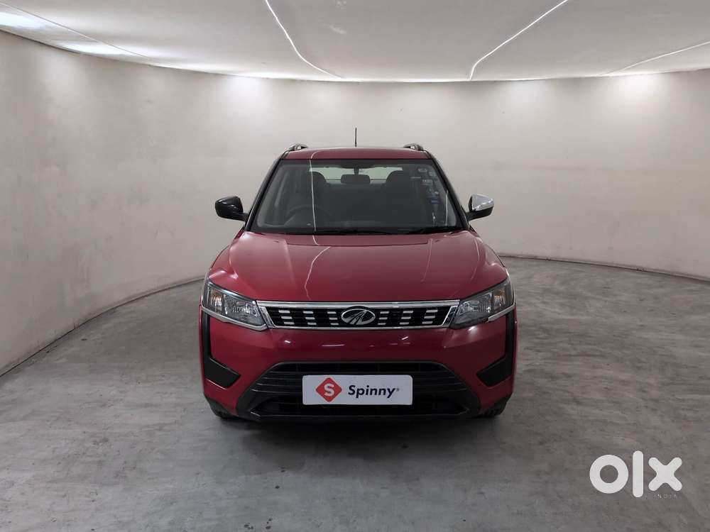 Mahindra Xuv300 1.2 W6 Amt Petrol, 2022, Petrol