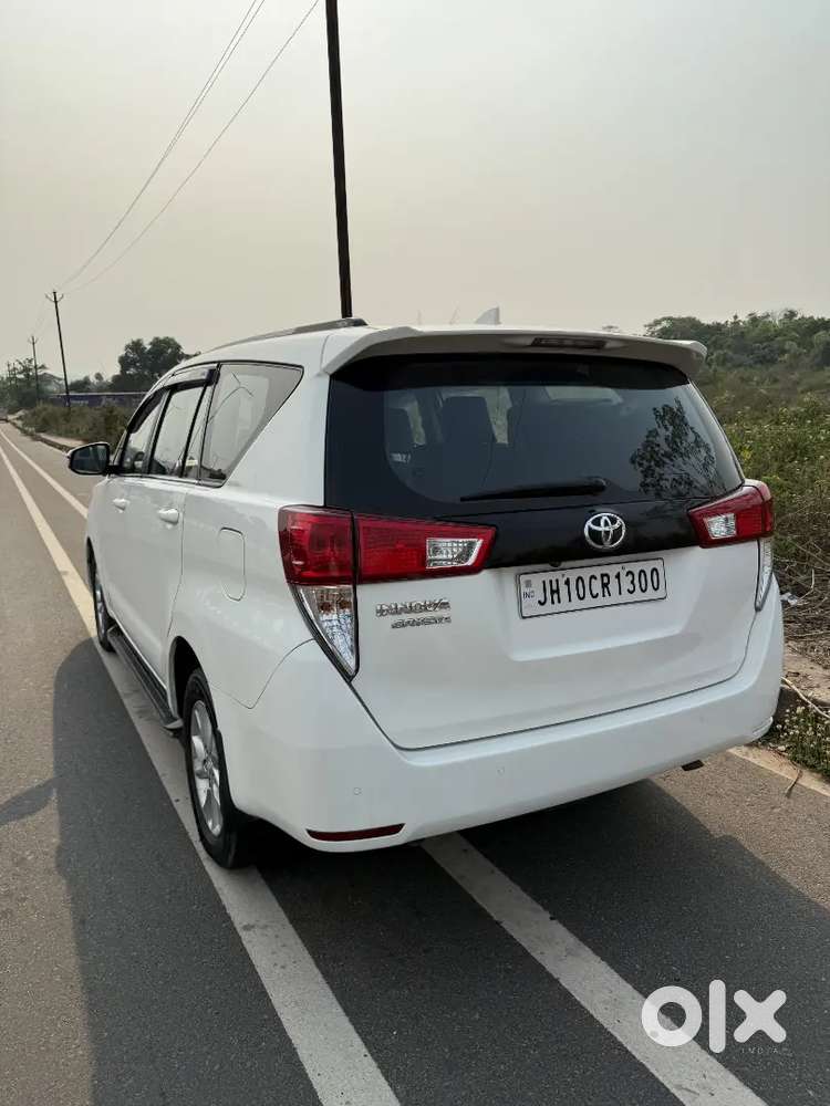 Toyota Innova Crysta 2023