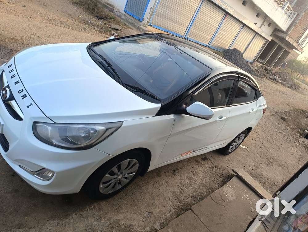 Hyundai Verna Crdi Vgt Sx 1.5, 2014, Diesel
