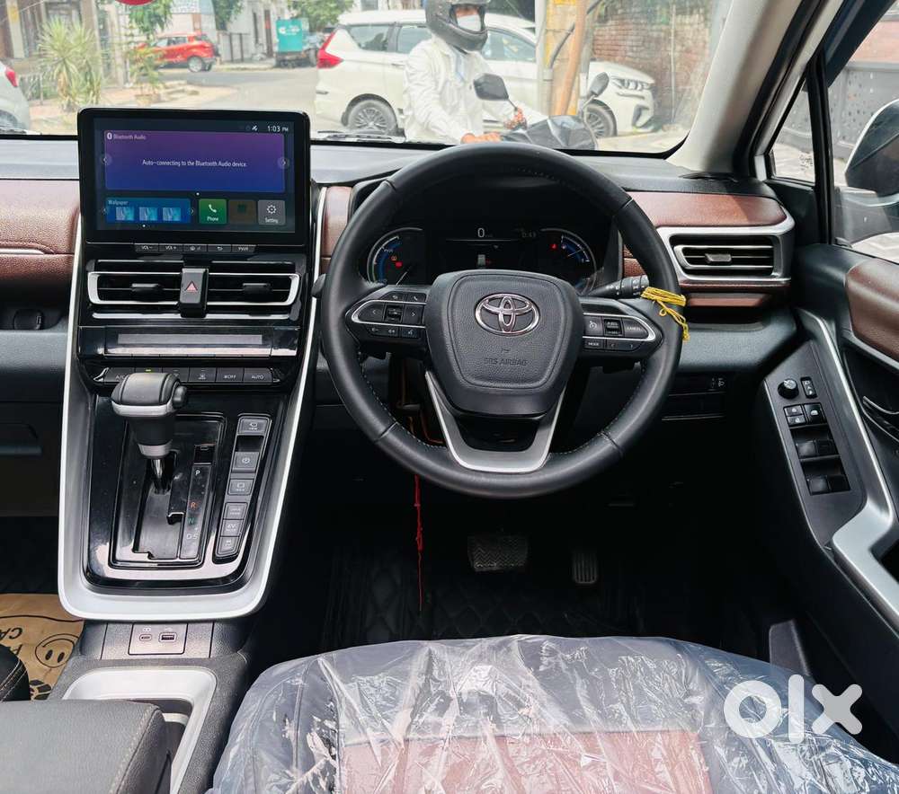 Toyota Innova Hycross 2.0 Vx (o) Hybrid 7 Str, 2026, Petrol