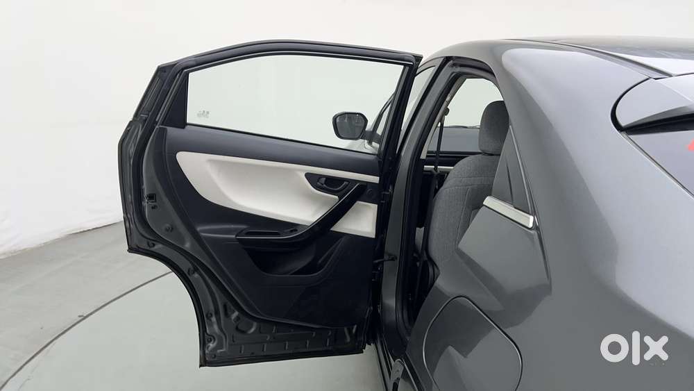Tata Curvv Pure Plus 1.2 Revotron Petrol 7dca, 2024, Petrol