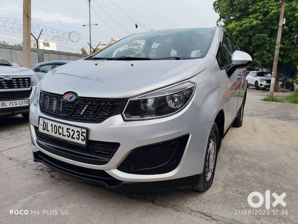 Mahindra Marazzo